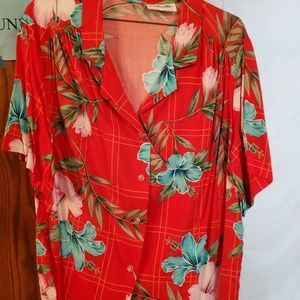 #9. Hawaiian shirt party costume